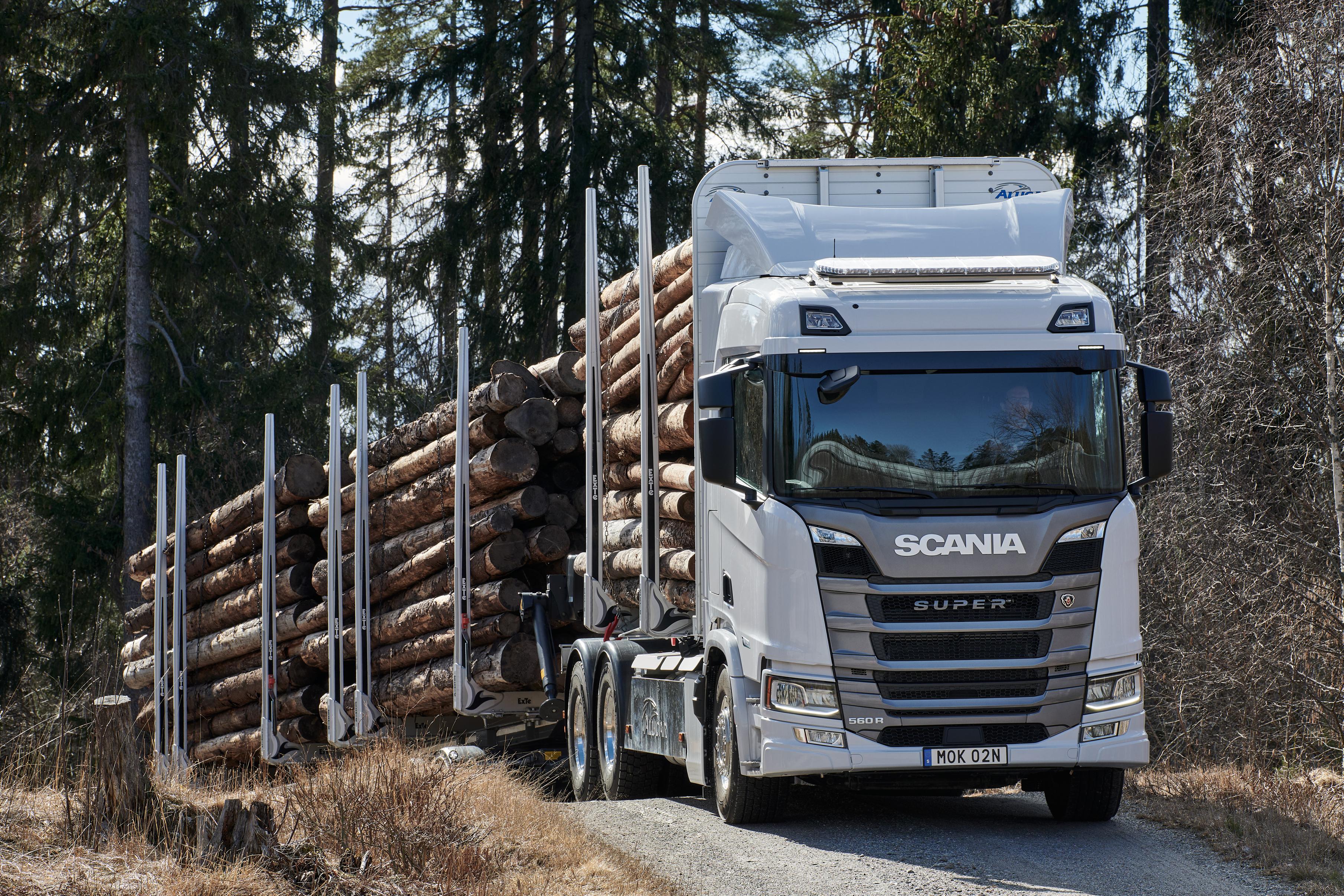 Scania 560 R 6x4 timber transport