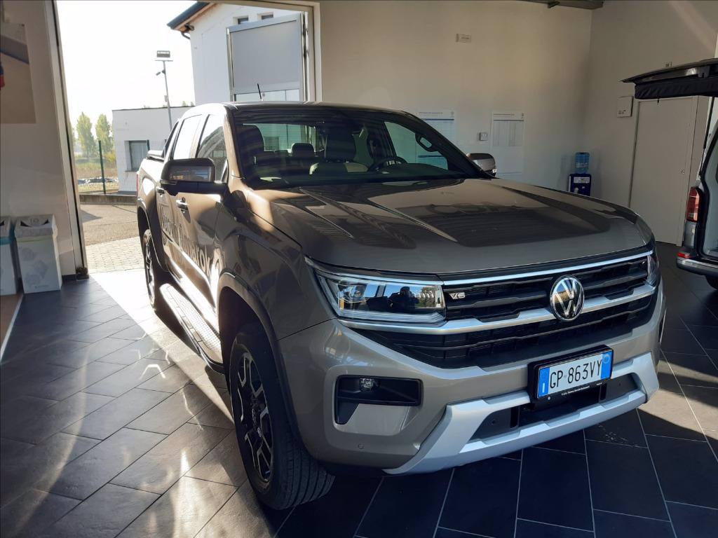 VOLKSWAGEN Amarok